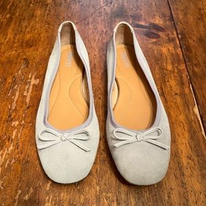 BORN light lavender flats amazing condition size 8.5 medium